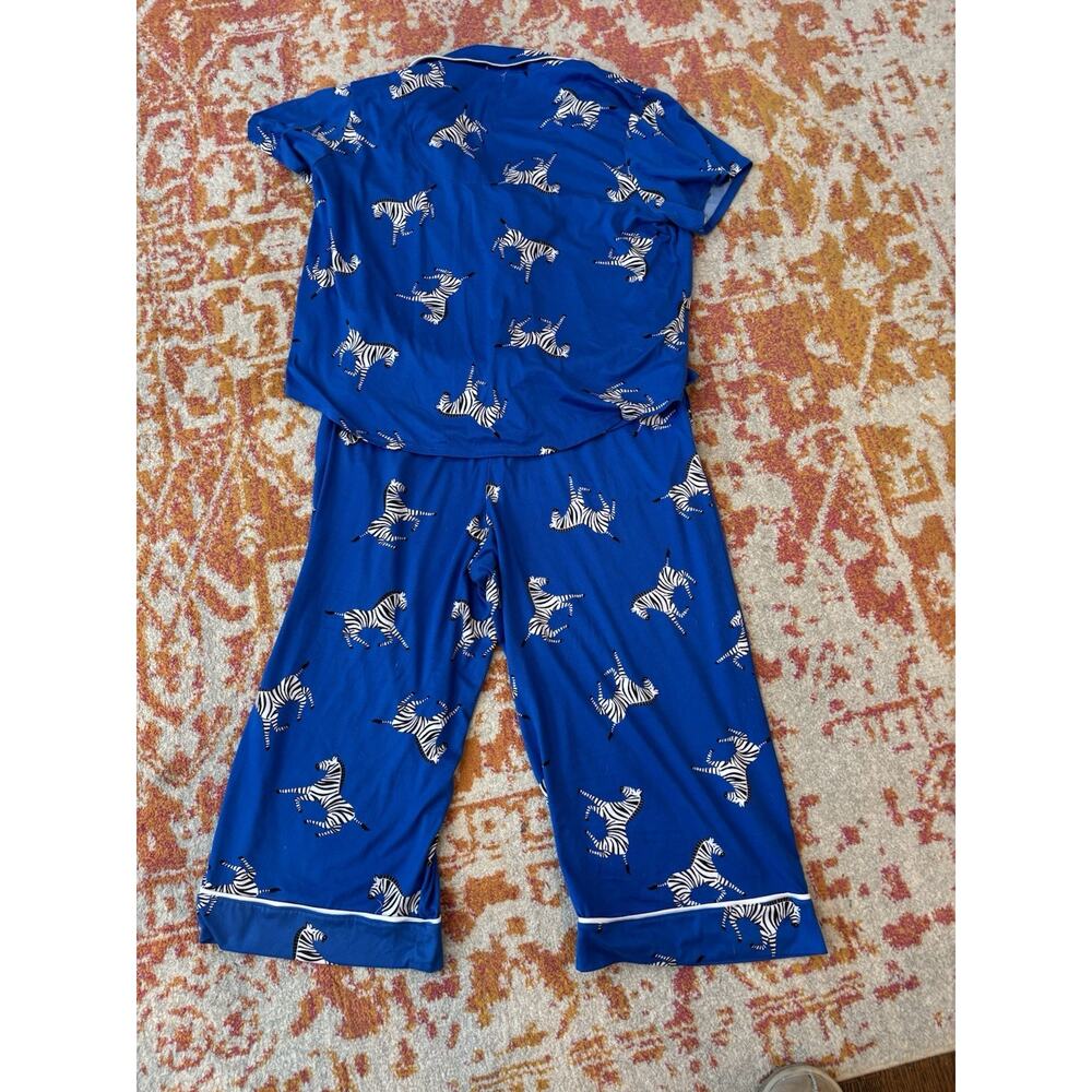 Room Service Pajama Set, Zebra Print, XL